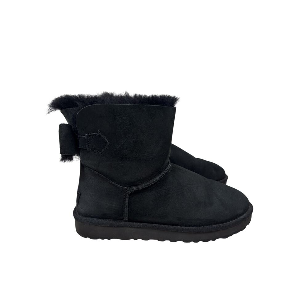 UGG Mini Bailey Bow II Boots Womens 6 Black Suede Plush Lined Furry Trim Ankle
